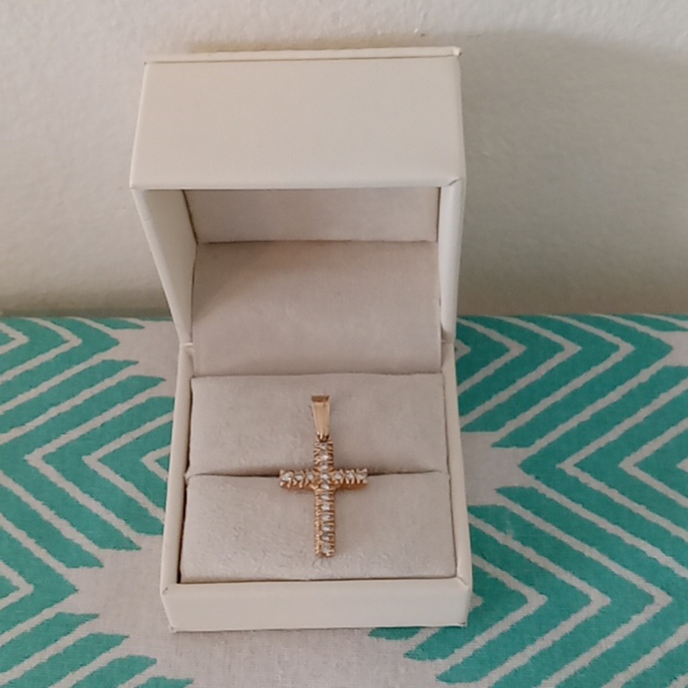 Cross Pendant 14kt New